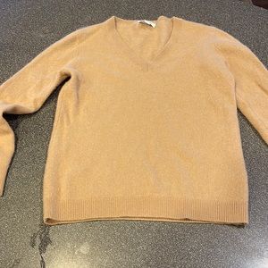Size M but actually a small. Cashmere and never worn. Nordstrom V Neck Sweater.